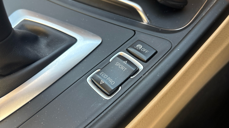 BMW 3 Series 320d Luxury 4dr Step Auto Diesel Saloon